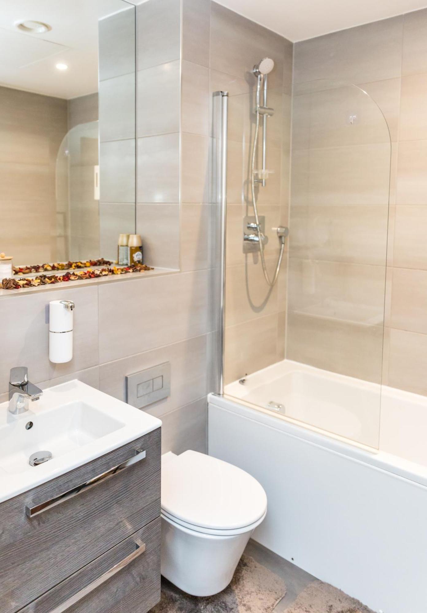 Sweet Stay, 2 Bed Apartment Birmingham Zewnętrze zdjęcie